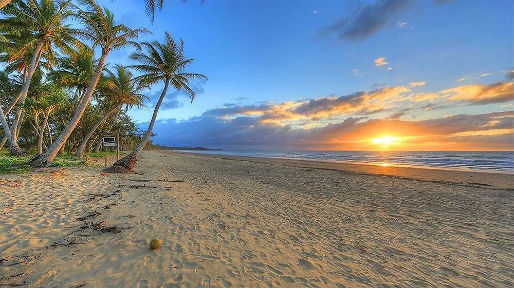 Castaways Resort & Spa On Mission Beach 4*,