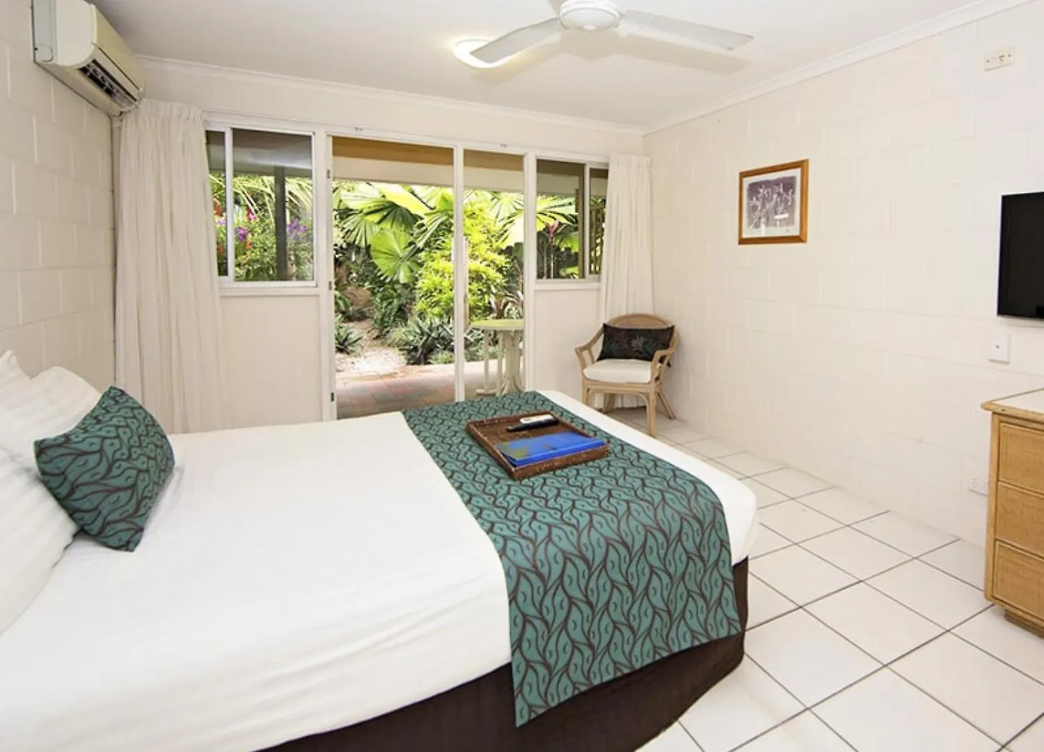 Castaways Resort & Spa On Mission Beach 4*,