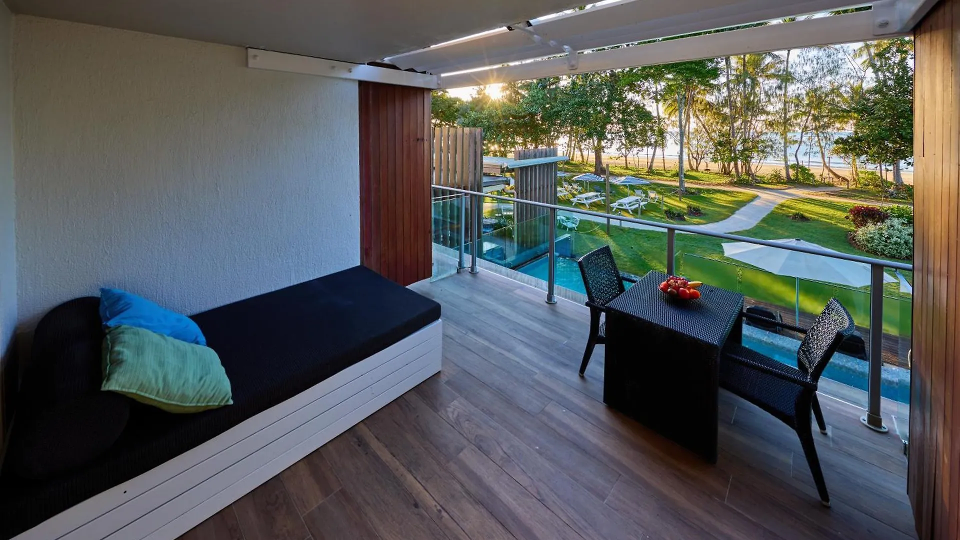Castaways Resort & Spa On Mission Beach