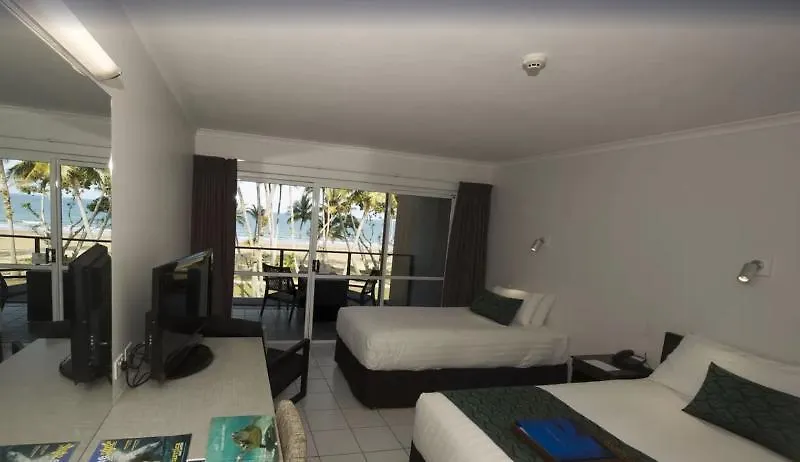 Castaways Resort & Spa On Mission Beach